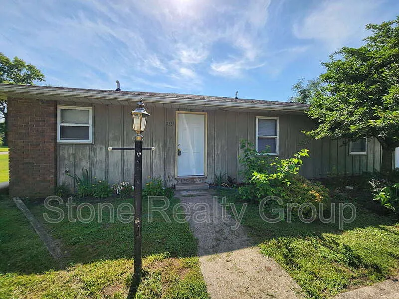 2333 Wallace Ave