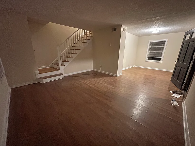 1661 Valley Ave — Photo 14