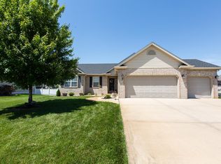 236 Emerald Way W, Granite City, IL