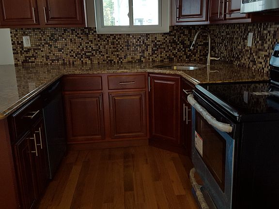 2nd image of 176 Revere Ave #2