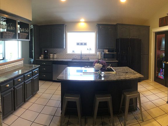 New granite & Backsplash