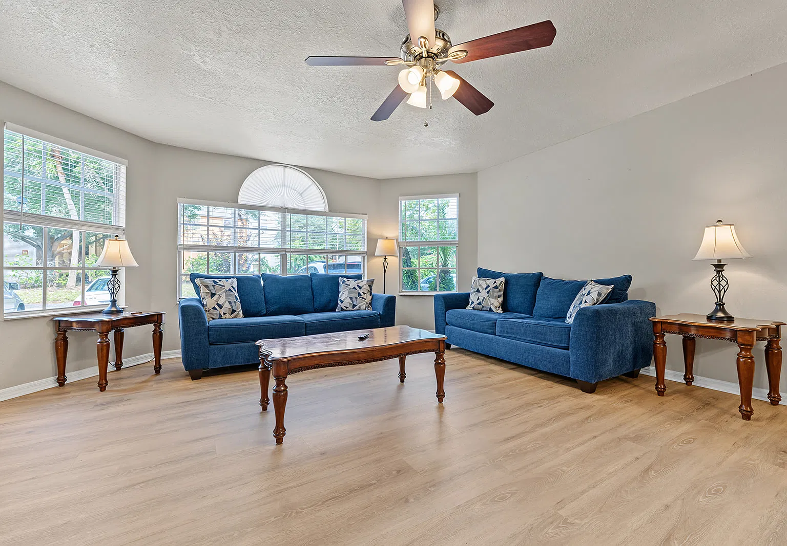 3 bed, $1,950 — Photo 4