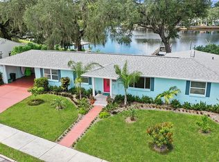 6 Venetian Ct, Tarpon Springs, FL 34689