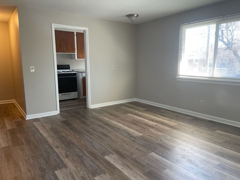 1st image of 2555-2575 Dewey Ave #40-38
