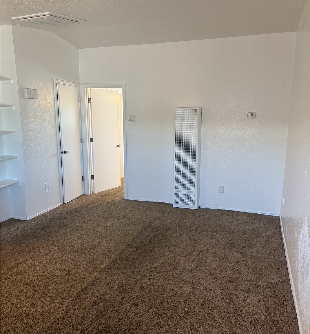 1 bed, 750 sqft, $1,000 — Photo 2