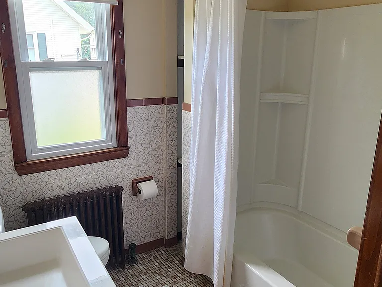 67 Maple St #A — Photo 12