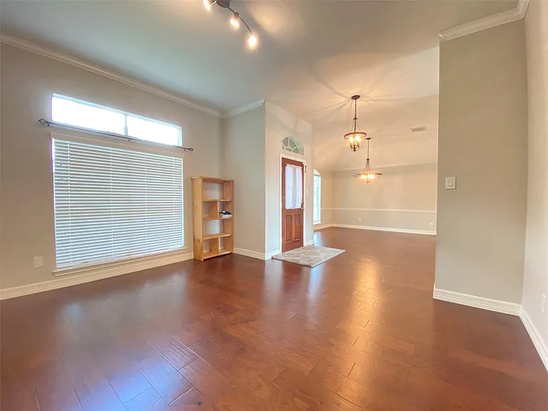 2222 Alberton Ln — Photo 9