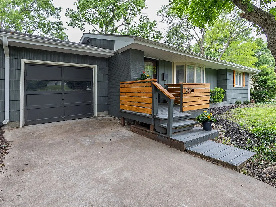 2600 Highland Dr