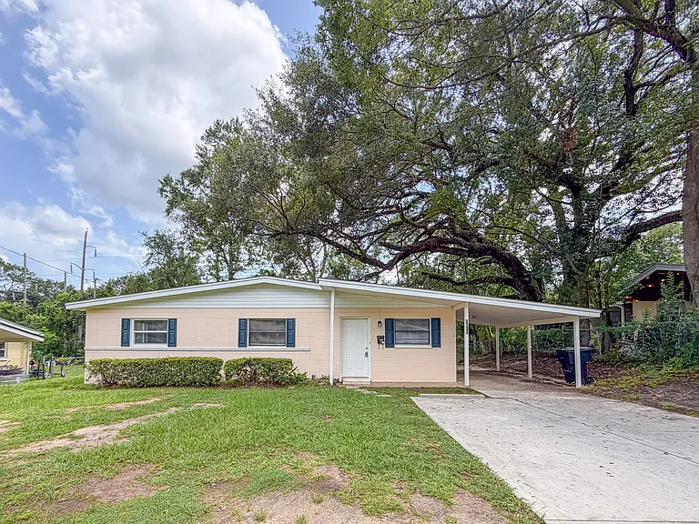 1617 Airport Dr — Photo 26
