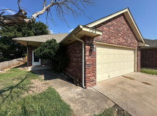 706 Rockridge Cir, Edmond, OK 73034