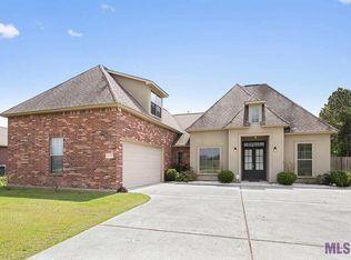 11306 Pleasant Knoll Dr, Denham Springs, LA 70726