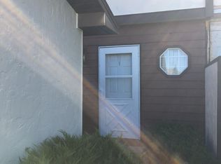 1911 Edinburgh St, Rawlins, WY 82301