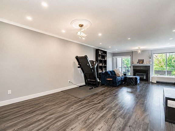 3rd image of 8533 Broadway St #36