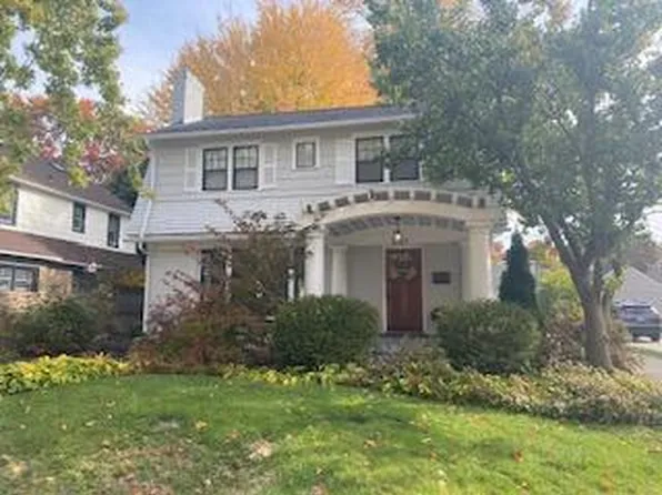 816 Chippewa Dr SE, Grand Rapids, MI 49506