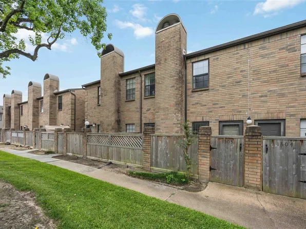 9850 Pagewood Ln APT 1305, Houston, TX 77042