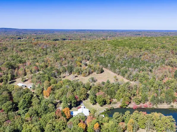 1101 Tom Davidson Rd, Crab Orchard, TN 37723