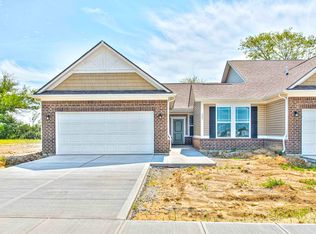 227 Hunters Ridge Dr, Danville, IN 46122