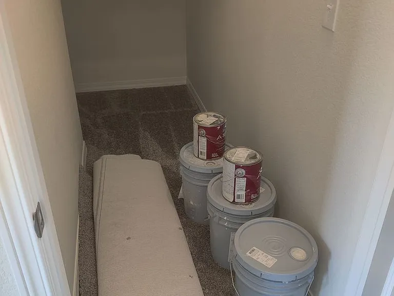 4649 Zircon Dr — Photo 32