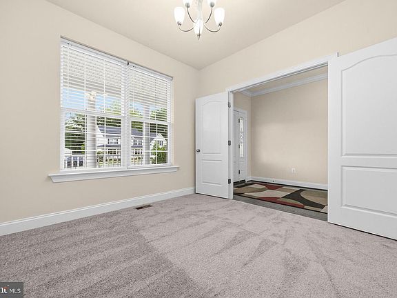 5th image of 214 Oakland Hall Rd