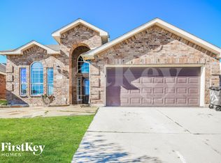 417 Windy Hill Ln, Fort Worth, TX 76108