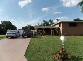 1301 NE 204th St, Miami, FL 33179