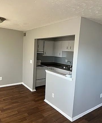 5th image of 800 Glen Hollow Dr #816