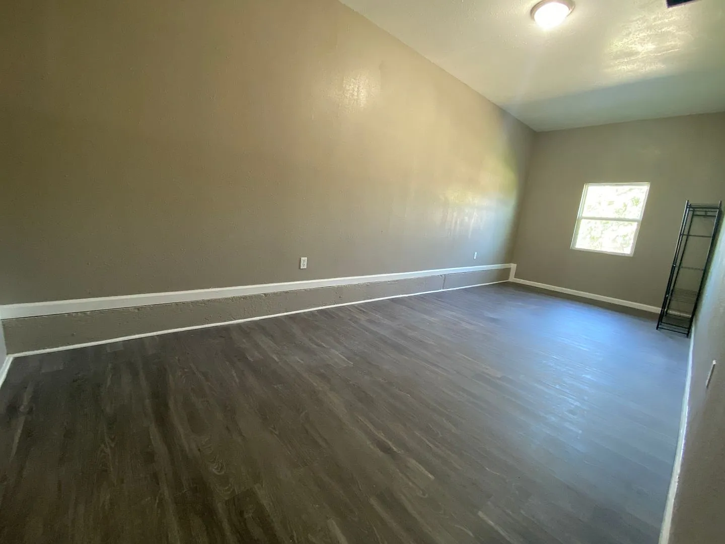 Charming 5 Bedroom House — Photo 2