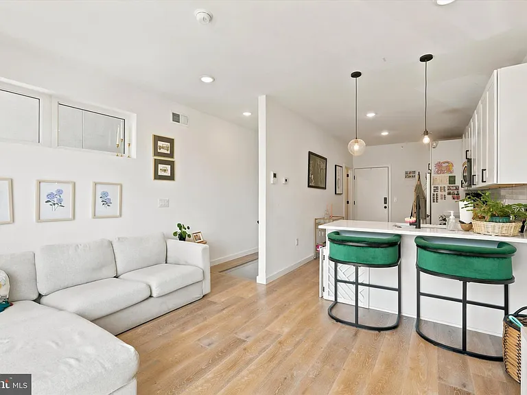 1729 Francis St #1 — Photo 10
