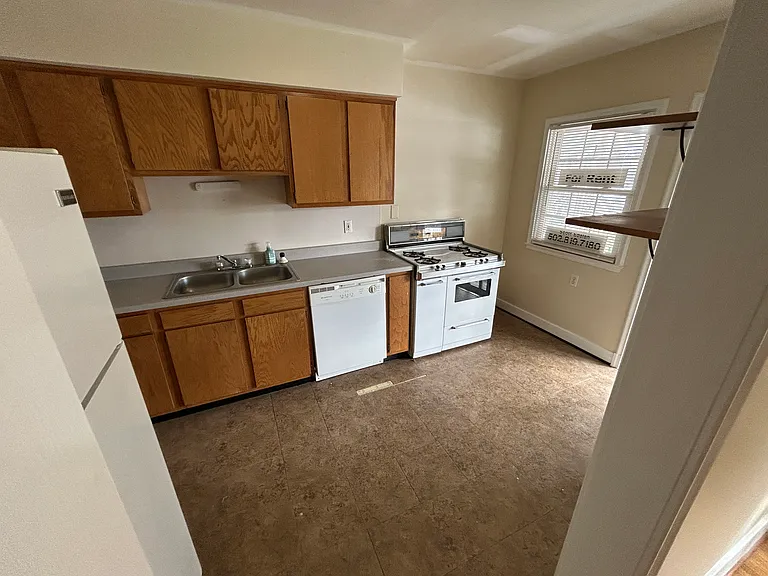 2116 Emerson Ave #4 — Photo 8