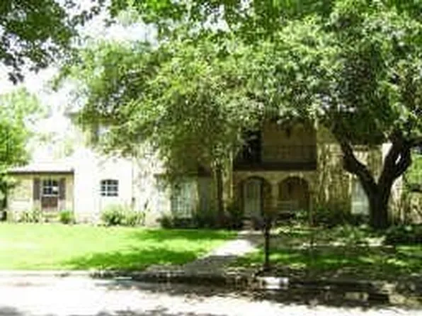 7902 Twining Oaks Ln, Spring, TX 77379