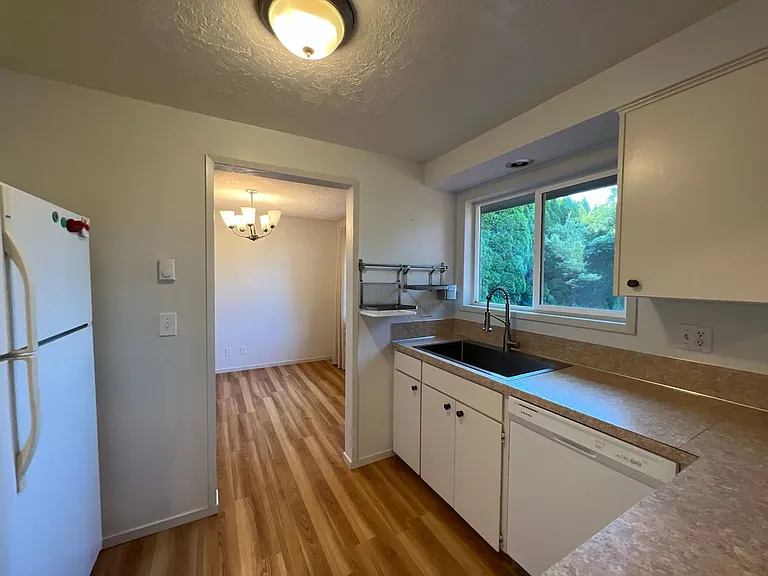 3355 Montebello Ave — Photo 8