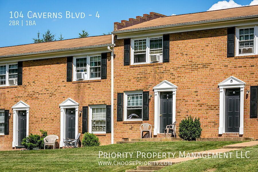 1st image of 104 Caverns Blvd Unit 4