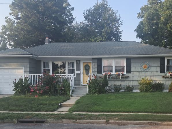 405 Park Ln