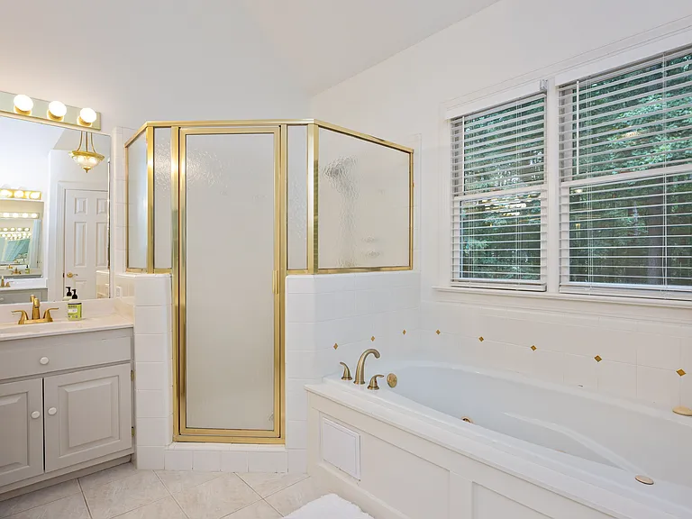 5808 Laurel Rock Ln — Photo 24