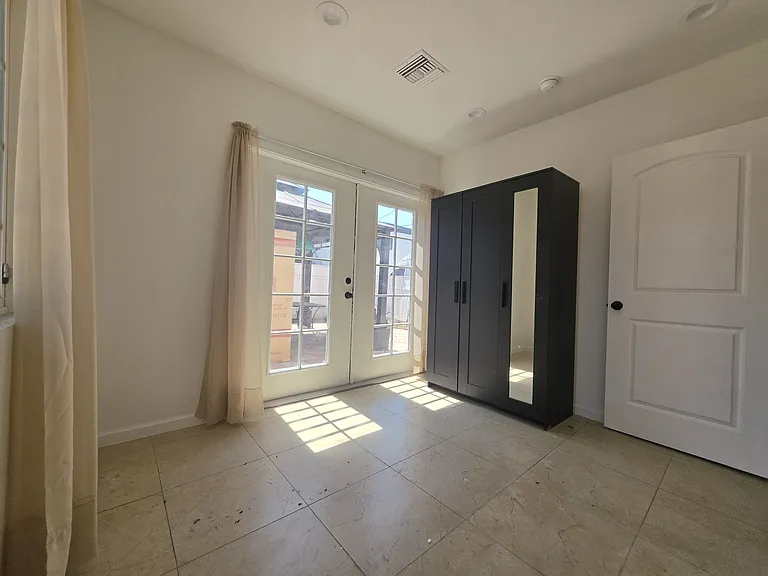 1038 Raymond Ave — Photo 26