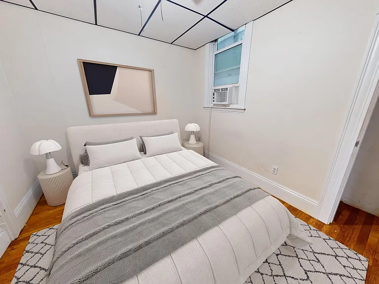 882 Huntington Ave #3 — Photo 3