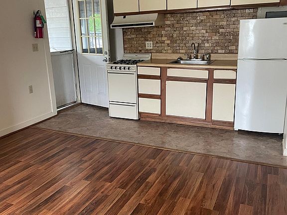 2nd image of 4495 Verona St #5