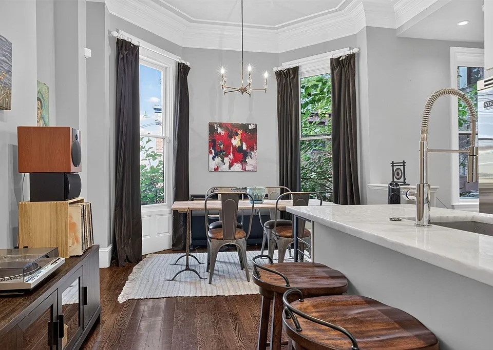 14 Hereford St #1