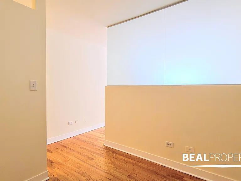 625 W Wrightwood — Photo 5