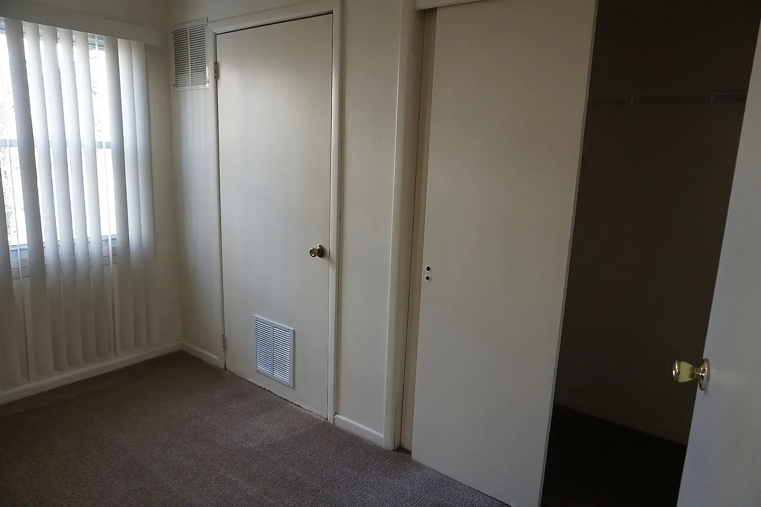 16 Palisade Street — Photo 3