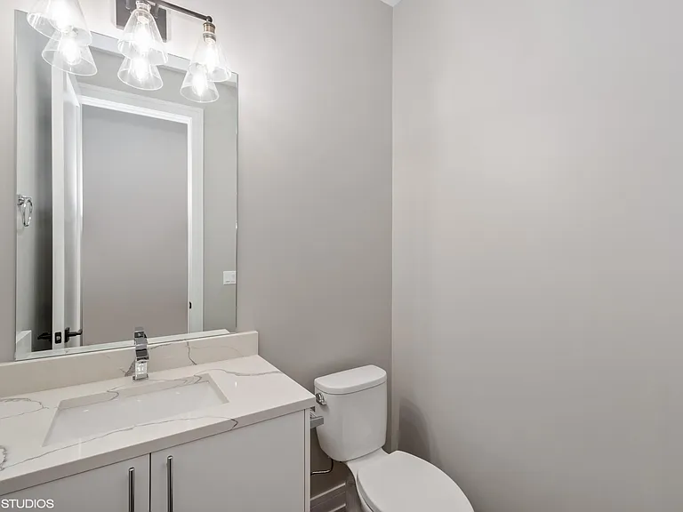 2417 W McLean Ave #1 — Photo 26