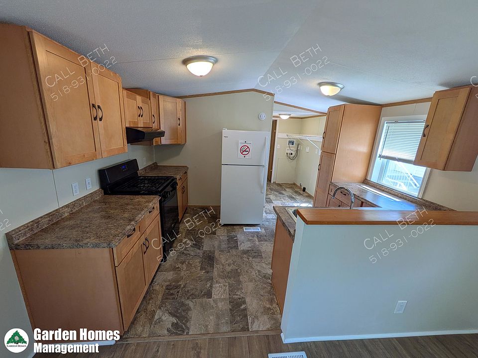 1st image of 15 Krista Ln