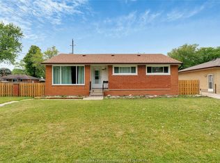 889 Riverdale Ave, Windsor, ON N8S 4C2