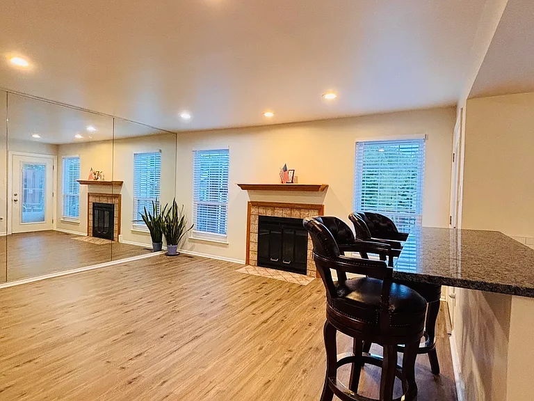 1706 McNelis Dr — Photo 10