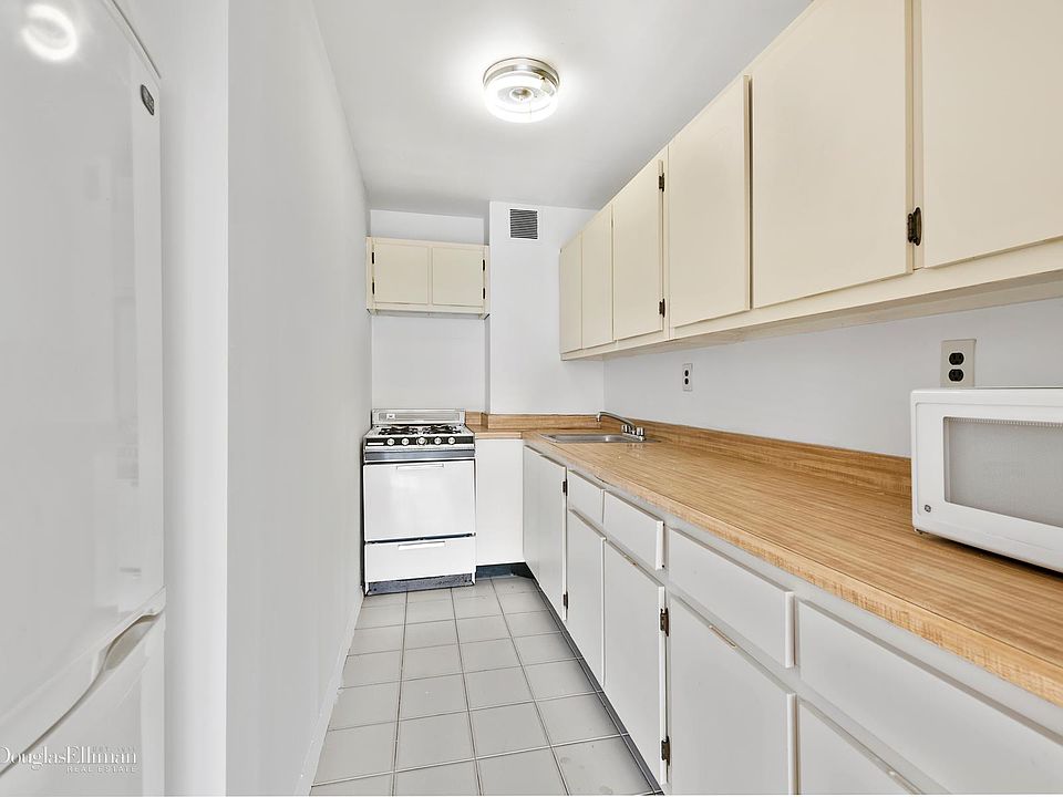 2nd image of 417 E 90th St APT 6G