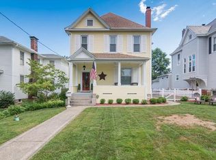 612 E 15th St, Alton, IL 62002