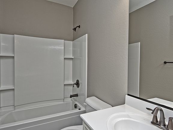 4th image of 10946 N 188th Dr