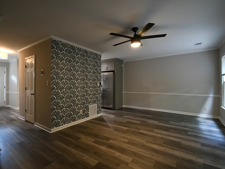 202 Hembree Park Ter — Photo 12