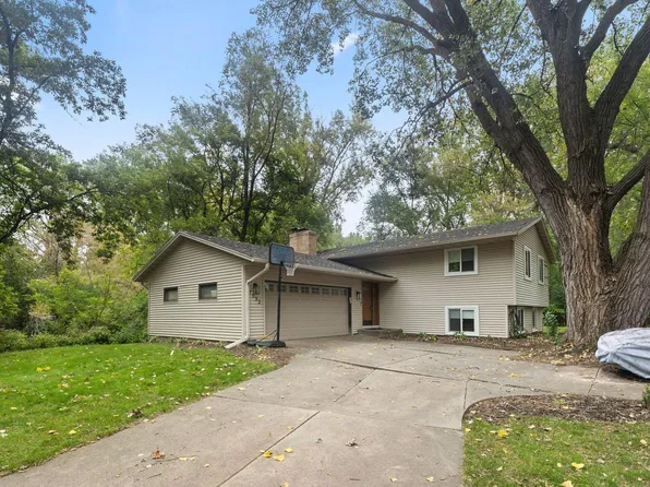 7532 Xerxes Ave N, Brooklyn Park, MN 55444
