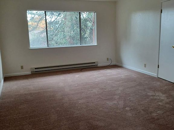4th image of 17825 Garden Way